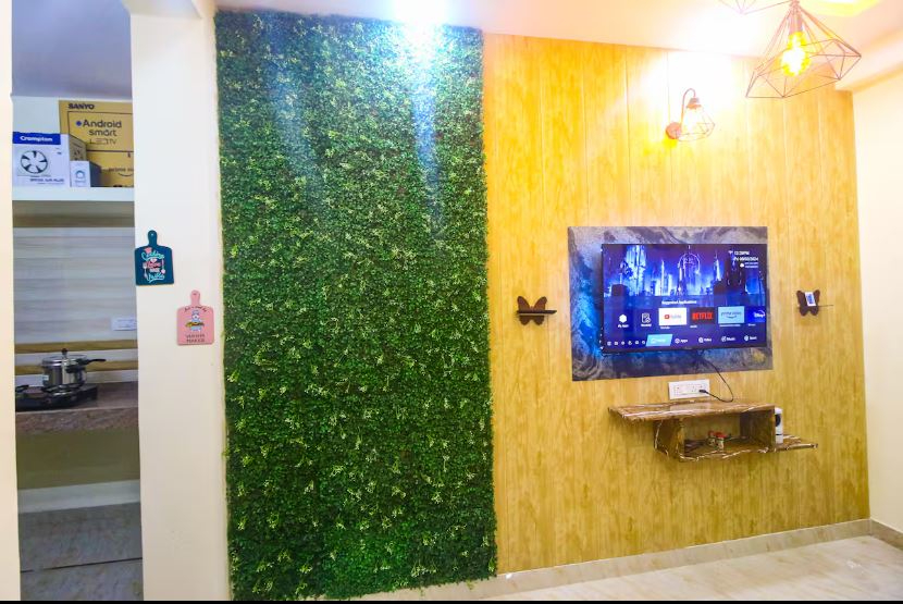 LB201 : Delux 2BHK - Lift, AC, Complete Kitchen, WIFI